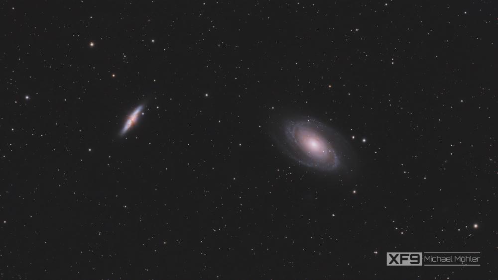 An image showing to galaxies. A elongated one on the left - the cigar galaxy and a round one on the right - Bodes Galaxy.